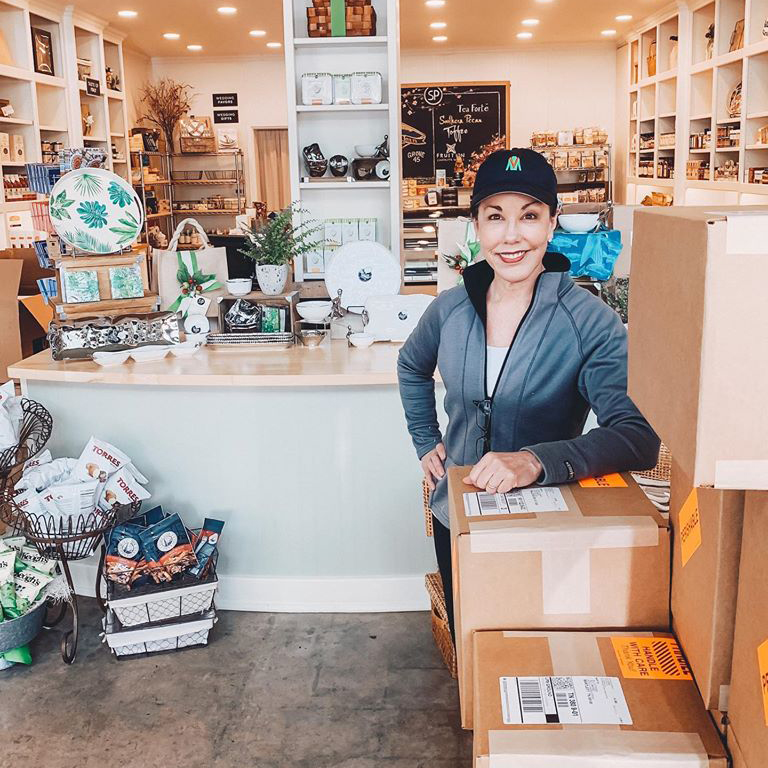 The team and I have been working hard to get all your Easter goodies packed up and shipped out!🐰 There is still time to get all your Easter goodies delivered to your doorstep! To order > bit.ly/1BxM8Mn
--⁣
Be well! Keeley