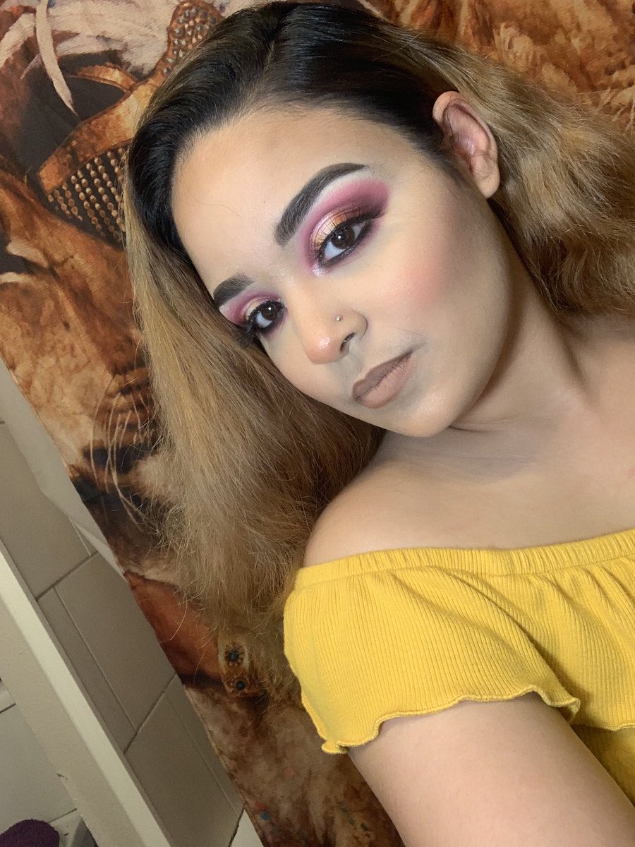 _JCherish's tweet photo. Don’t sleep on me to hard.!🥵🥵 This weeks makeup looks were FIRE.
#LongviewMUA #Makeup #Halo #MUA #ETX https://t.co/i3lcEtpjbI