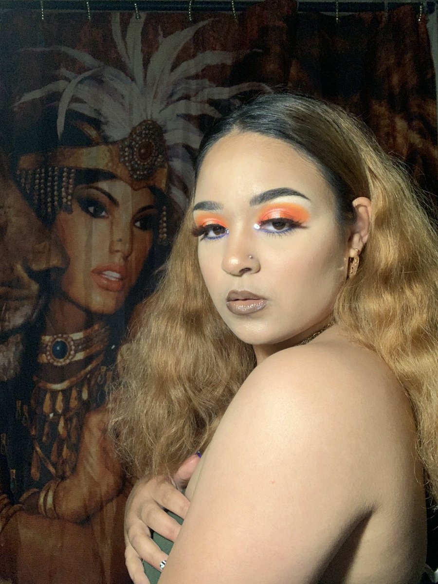 _JCherish's tweet photo. Don’t sleep on me to hard.!🥵🥵 This weeks makeup looks were FIRE.
#LongviewMUA #Makeup #Halo #MUA #ETX https://t.co/i3lcEtpjbI