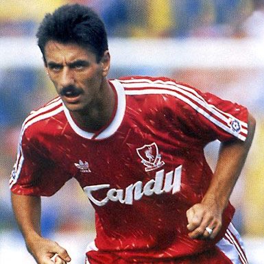Made the decision to write a blog over the weekend but even in isolation, writing seems to have become a massive chore for me, lately.So instead of using words, I thought I’d let the pictures do the talking.iconic football shirts     • A THREAD •