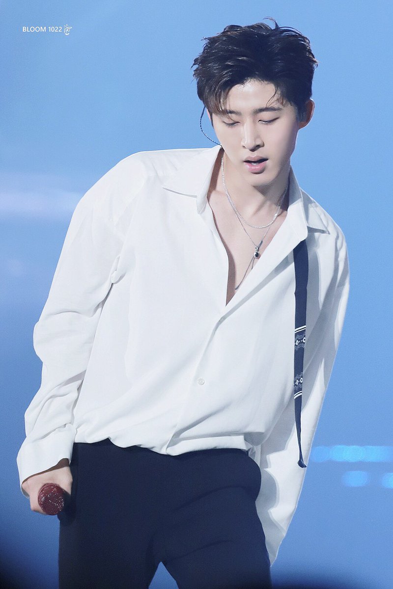 ° •   *    .   ☆    .°  . ° •*  Hanbin on-stage photos═══ •『 a thread 』• ═══