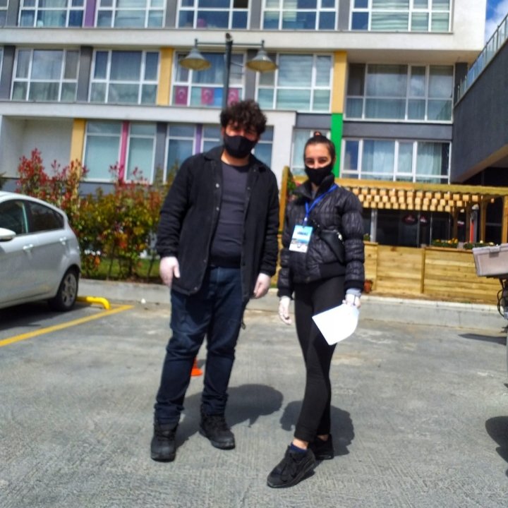 iTOG_avcilar's tweet photo. Avcılar T 💓 G olarak Avcılar Belediye Başkanlığı ile ortaklaşa yardım kolilerini dağıttık. 🌈 
#birliktebaşaracağız #gençliğingücüadına #yardımlaşma https://t.co/pPmoejBeBh