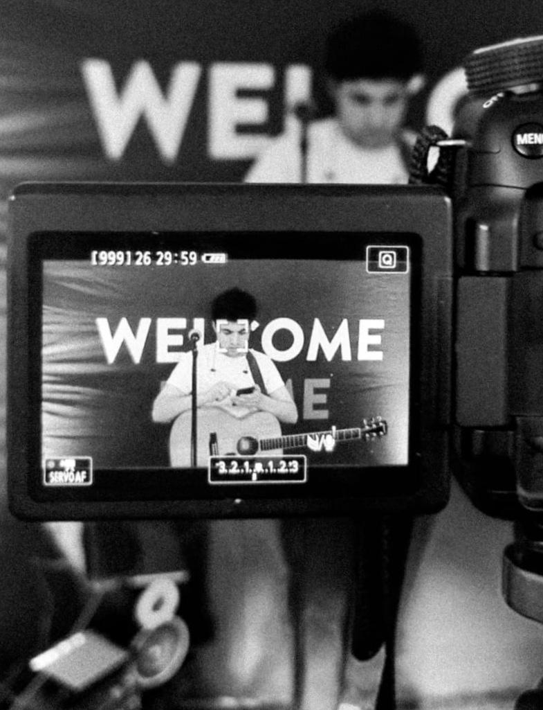 Join us tomorrow, on Maundy Thursday, for a time of prayer and worship!

Kingdom Come will be in the CCSPITS Live Lounge from 7-8pm on ccspits.org/live!

#kingdomcome #churchonline #worship #prayer #morethanbuilding #ccspits