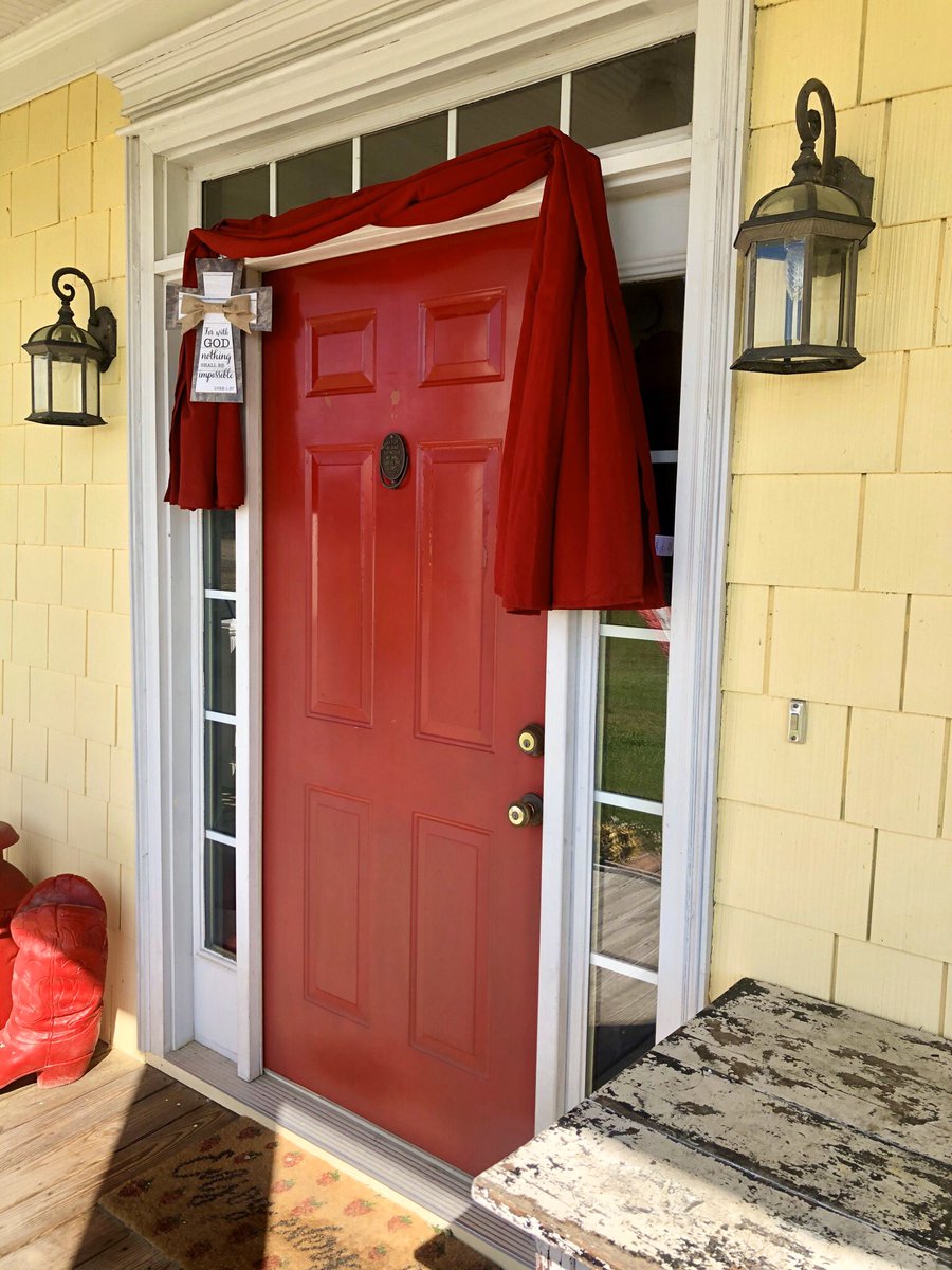 AprilTedder's tweet photo. Rebuking Satan, Sickness and Death. Prayed over my home and my family! 

Praying the Death Angel and the Virus both pass over.

It’s not about the innocence of those inside, but about the innocence of the blood of the lamb applied that saves. 🩸 🚪 🐑 ✝️

#reddoormovement https://t.co/JPQYkSQaXF