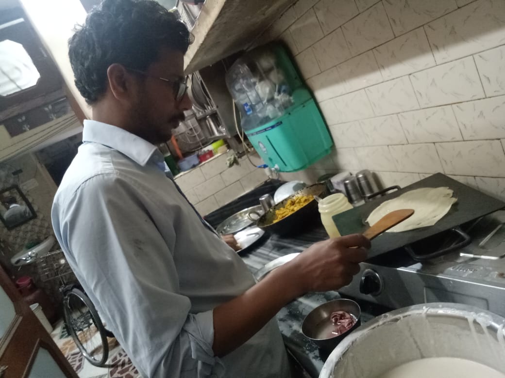 himanshu_call's tweet image. Cook Healthy food for family,  Spending my Quarantine time to fulfill my hobby of cooking 
 #StayHomeStaySmart 
#KodakHdLedTv #KodakIndia #KodakTV #Quarantine #Android9 #StayHome #StaySmart #StaySafe