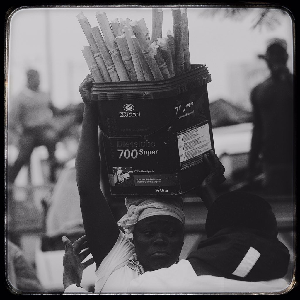 DouglasCondzo's tweet photo. Não resisti, hoje saí a rua e fiz algumas fotografias. #people https://t.co/EIcV3vKJw3