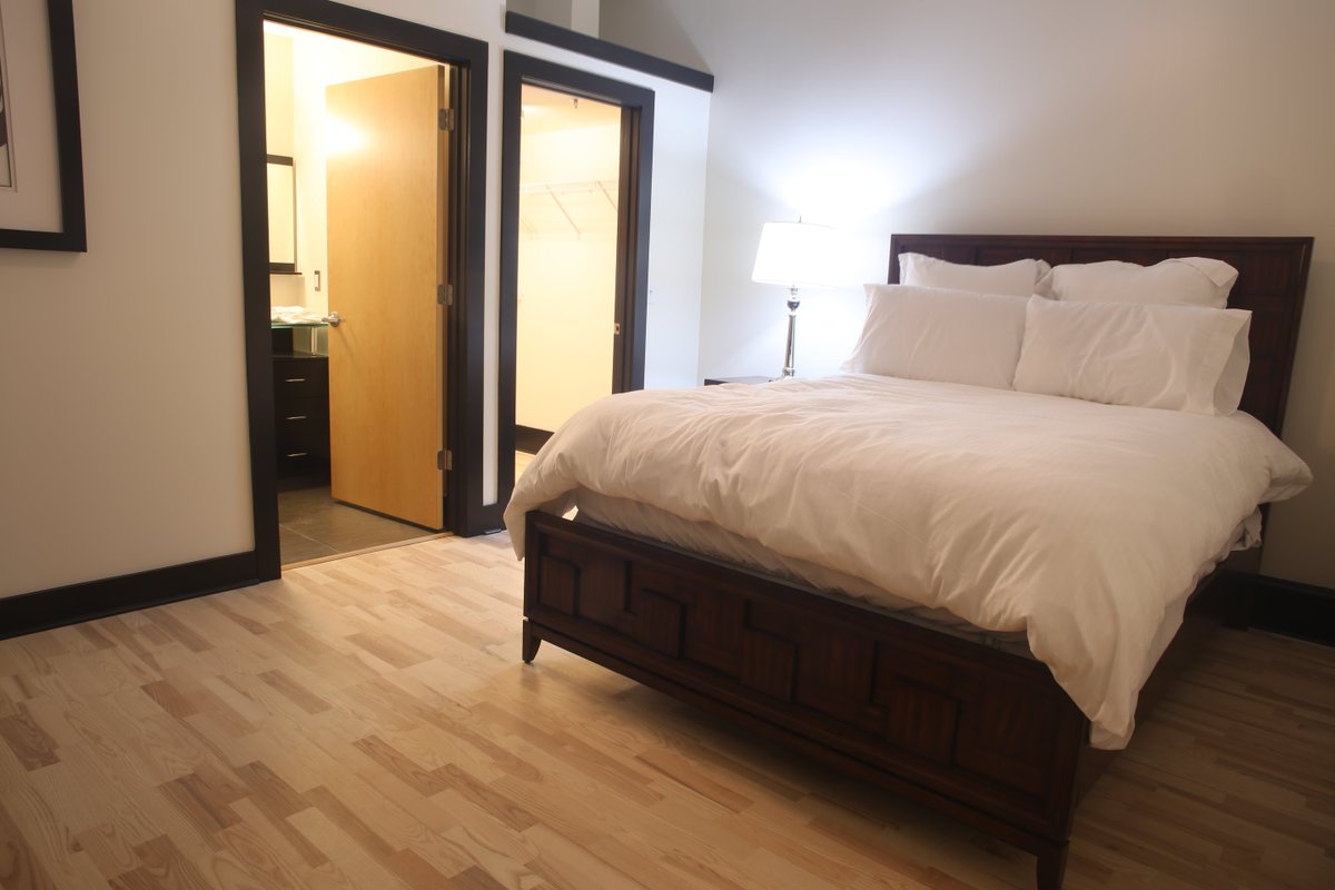 50WestFourth's tweet photo. All of our apartments feature the most luxurious finishes, including stainless steel appliances, real wood cabinets, granite countertops, included washer/dryers, and absolutely NO carpets!

#wsnc #winstonsalem #myws #dtws #winstonsalemnc #mywsnc #bestofwinston #whatwherewinston https://t.co/3B96ZKfwWx