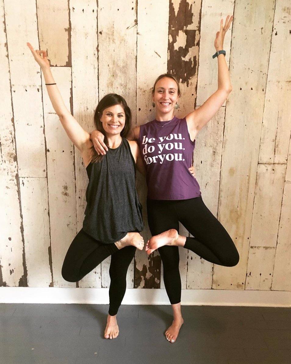 ShawYoga's tweet photo. Happy Wednesday, Shaw yogis! ♥️ 💕
Love yourself, love your people, love this world. Stay safe! 💕#dcyoga #fitdc #stayayhome #humpday https://t.co/E6uTFoeeSk