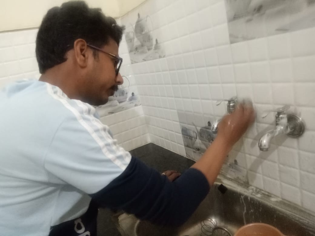 himanshu_call's tweet image. participate IN CLEANLINESS OF HOME &amp;amp; THE KITCHEN IT CAN KEEP YOU BUSY #StayHomeStaySmart
#KodakHdLedTv #KodakIndia #KodakTV #Quarantine #Android9 #StayHome #StaySmart #StaySafe  
@Gowthaman_csk
 
@piyushpuri12
 
@blessedkamal

@VHetal
 
@ramyavellanki
 
@dantus19