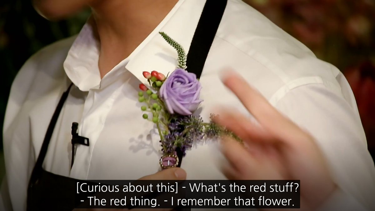 j-hope's boutonniere- run bts camera focus pls some of us are trying to rate boutonnieres here- again the lilac gonna dead- i have beef with isaac for saying those hypericum r flowers they're BERRIES ISAAC geez use ur abs i mean brain- sentimental value5/10 he tried i think