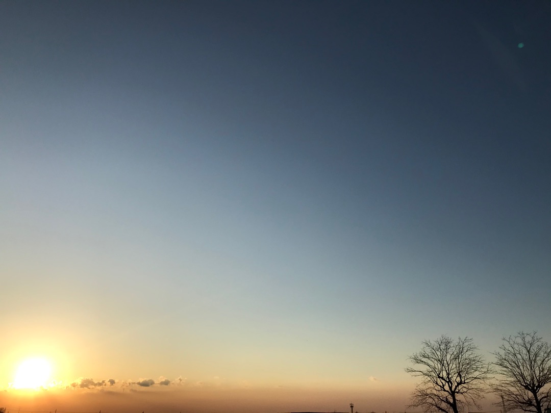 内藤聡 Sur Twitter 太陽の日差しにパワーをもらう朝 綺麗な朝 ー アメブロを更新しました 今朝の空 コロナ T Co Enpx3chhvf
