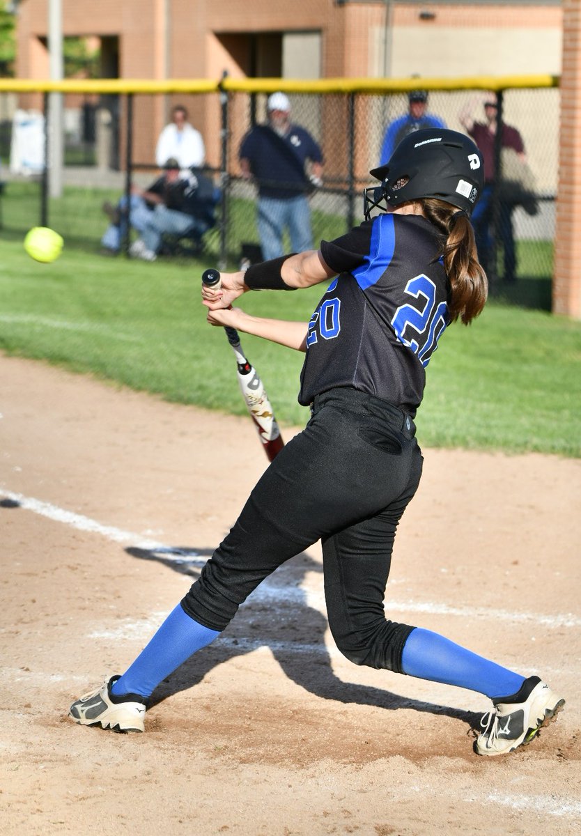 Boro_Panthers's tweet photo. Senior Spotlight - Softball
Elizabeth Stolle
E gives coach the best team handshake, dominates at the plate, makes routine ESPN catches in LF, and then deflects all credit to her teammates. Her success stems from discipline and work. In 2019, she was named 1st Team All GWOC. https://t.co/nb2CIAguEL