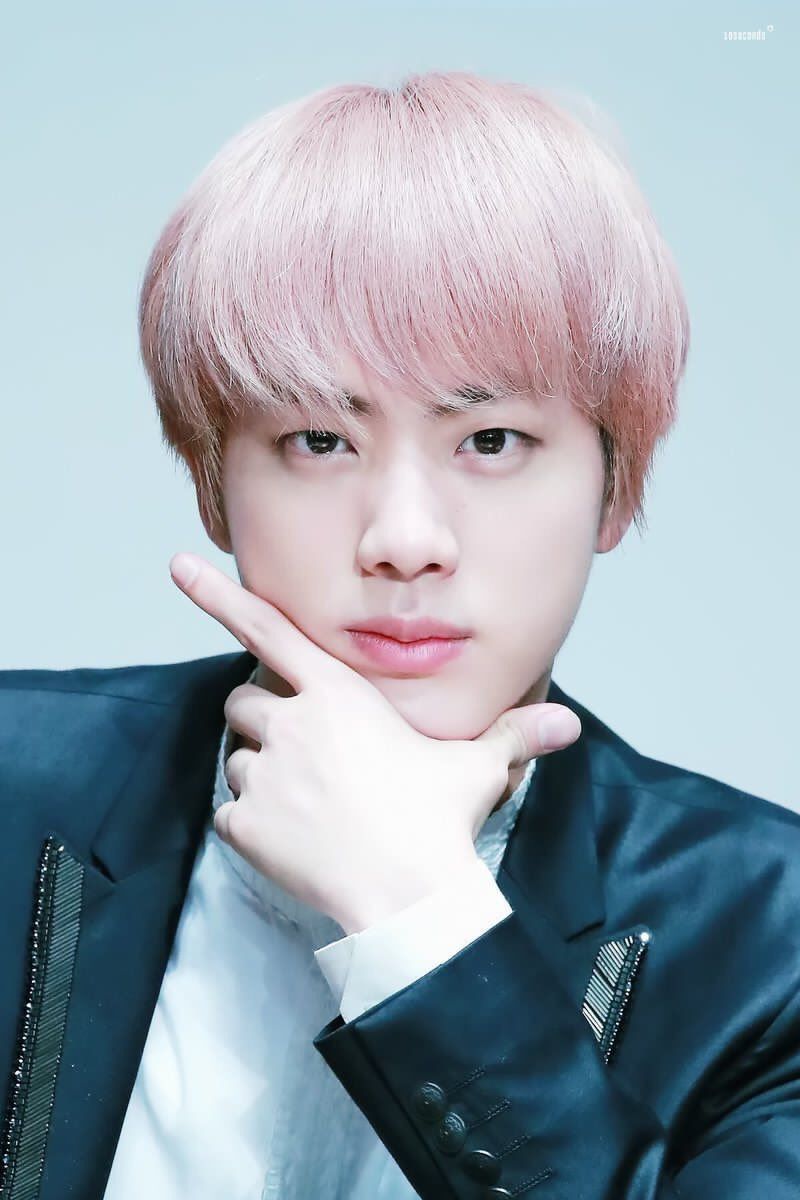 The pink moon, a breathtaking thread.