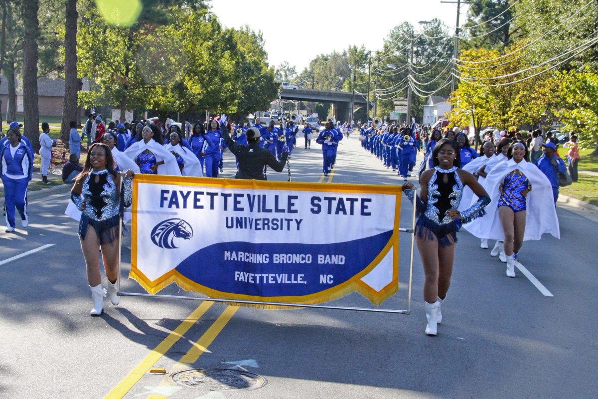 VSU_Explosion's tweet photo. #CIAA Band Love 🧡💙
#VSUTX would like to send #HBCULove to other bands through these challenging times. 
The @uncfsu Marching Bronco Express aka "MBX" has an outstanding sound complimented by amazing auxiliary squad! 
Keep up the outstanding work!#BroncoPride #VSU #CIAAUnity https://t.co/3JlwpYXBBQ