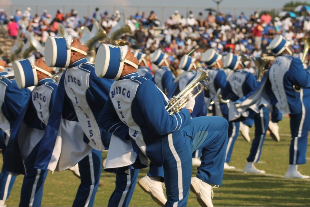 VSU_Explosion's tweet photo. #CIAA Band Love 🧡💙
#VSUTX would like to send #HBCULove to other bands through these challenging times. 
The @uncfsu Marching Bronco Express aka "MBX" has an outstanding sound complimented by amazing auxiliary squad! 
Keep up the outstanding work!#BroncoPride #VSU #CIAAUnity https://t.co/3JlwpYXBBQ