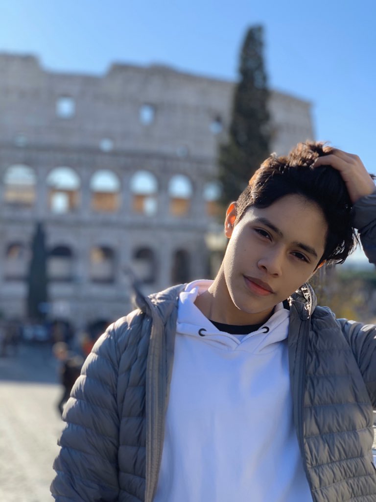 rafa_hijo's tweet photo. Holi 🥳, soy Angel “AngelHijoDeRafa” jsjs
-tengo 15 años 😳
-me gusta comer y hacer ejercicio 
-me encanta escuchar música y bailar 
-Me encanta viajar y tomar fotoss 📸
-Estaré para todo lo que necesiten, cuenten conmigo 🥰🥳

Tarde como siempre jsjs🥴
#FandomPolinesio https://t.co/P71joJXN58
