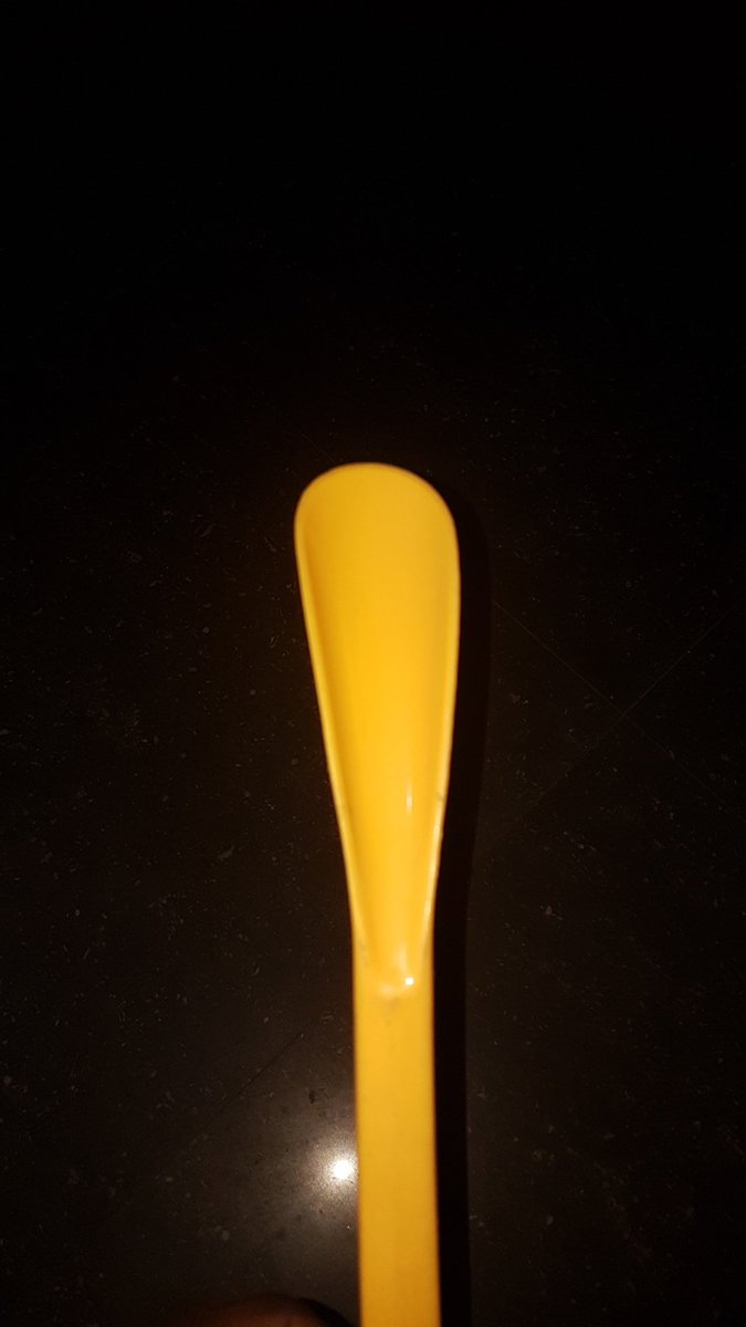 thehiddengambo's tweet photo. Yellow shoehorn here #mohoganysilver  #coolfmnigeria coolfmlagos https://t.co/2veTxtoD6D