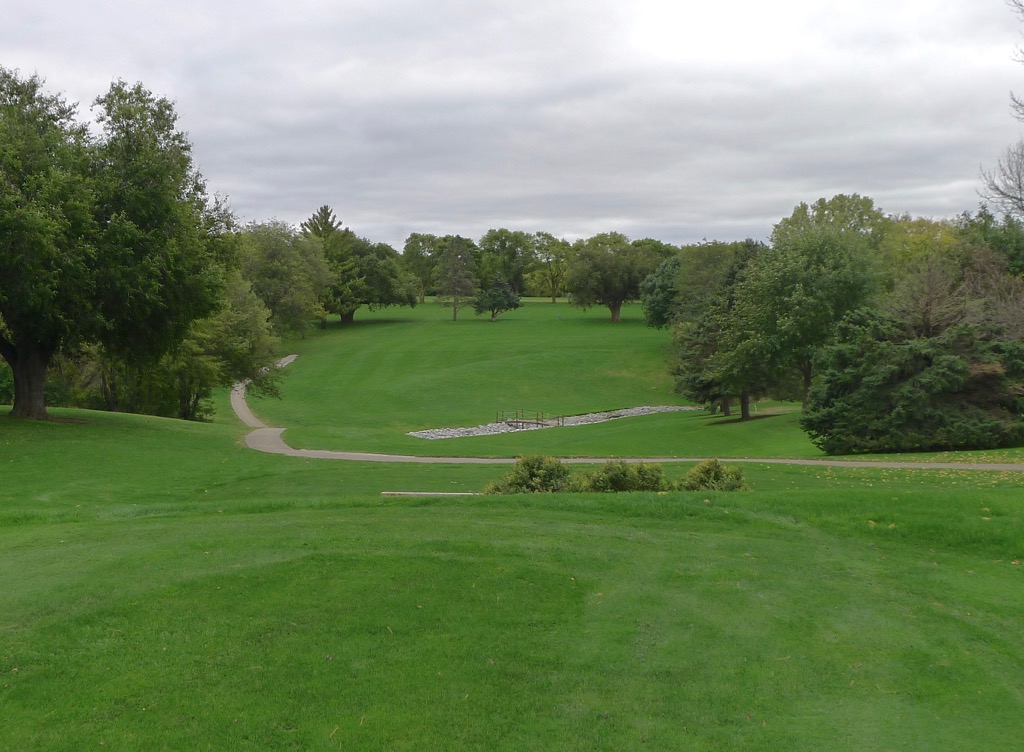 alwaystimefor9's tweet photo. This is the 7th and final course in our series about college 9-hole golf courses. College Heights CC on the campus of Doane University in Crete, NE. https://t.co/tYe1uyvMw9 #golf #9holegolfcourse #alwaystimefor9 #golfthefairwayslesstraveled #golfblog #golftravel #play9golf https://t.co/Ft29VUGm1Y