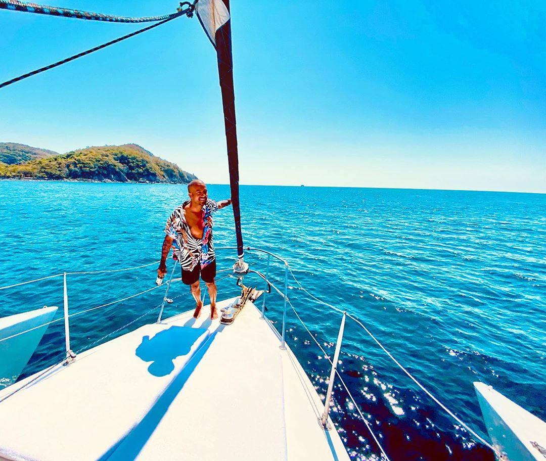 VisitIZ's tweet photo. La felicidad se respira en el mar de #IxtapaZihuatanejo, pronto nos veremos de nuevo para estar más unidos

��� @juancarlosmazo
#ThisIZit #VisitIz #Guerrero #AsíEsGuerrero #VisitMexico #beachlife #playa #QuédateEnCasa https://t.co/yRZRjizSzk