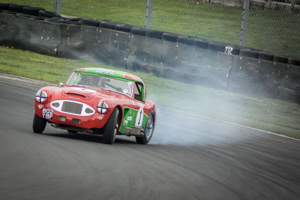 Some tyre action at Castle Combe Circuit, 2015! 

#austinhealey #castlecombe #classiccarracing #bighealey