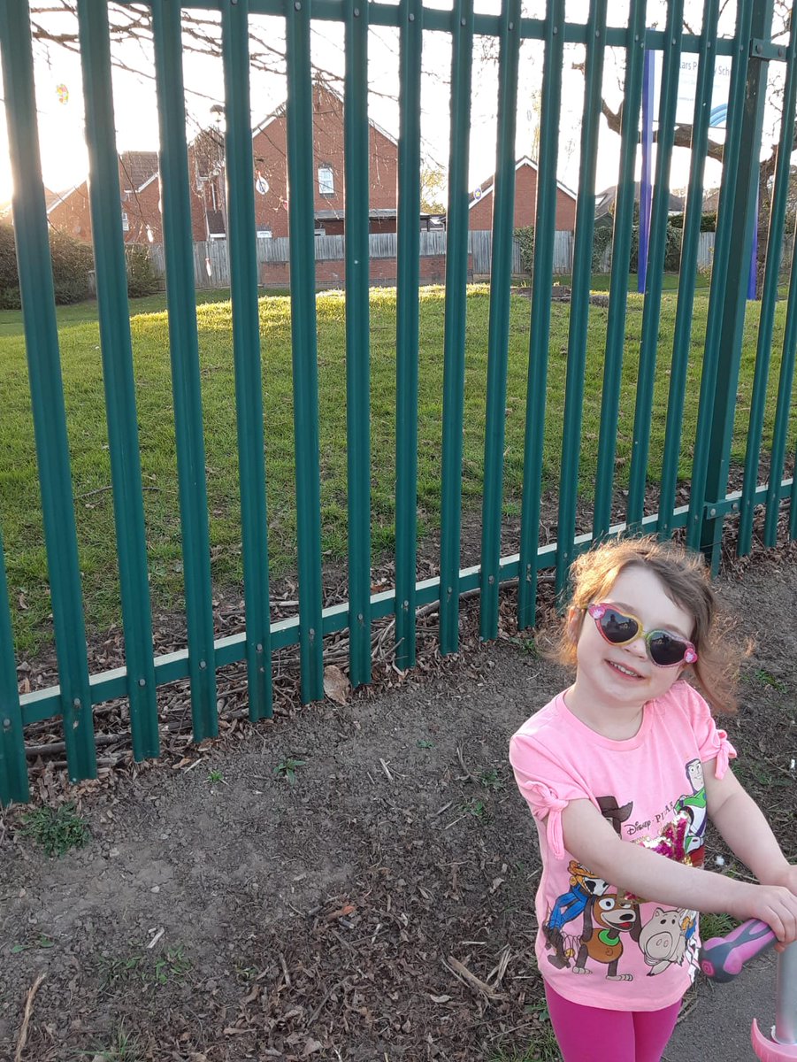 Went for our daily walk and had to go and see what the children had been up to! We loved seeing all your Easter decorations <a href="/TemplarsPrimary/">Templars Primary Sch</a>
