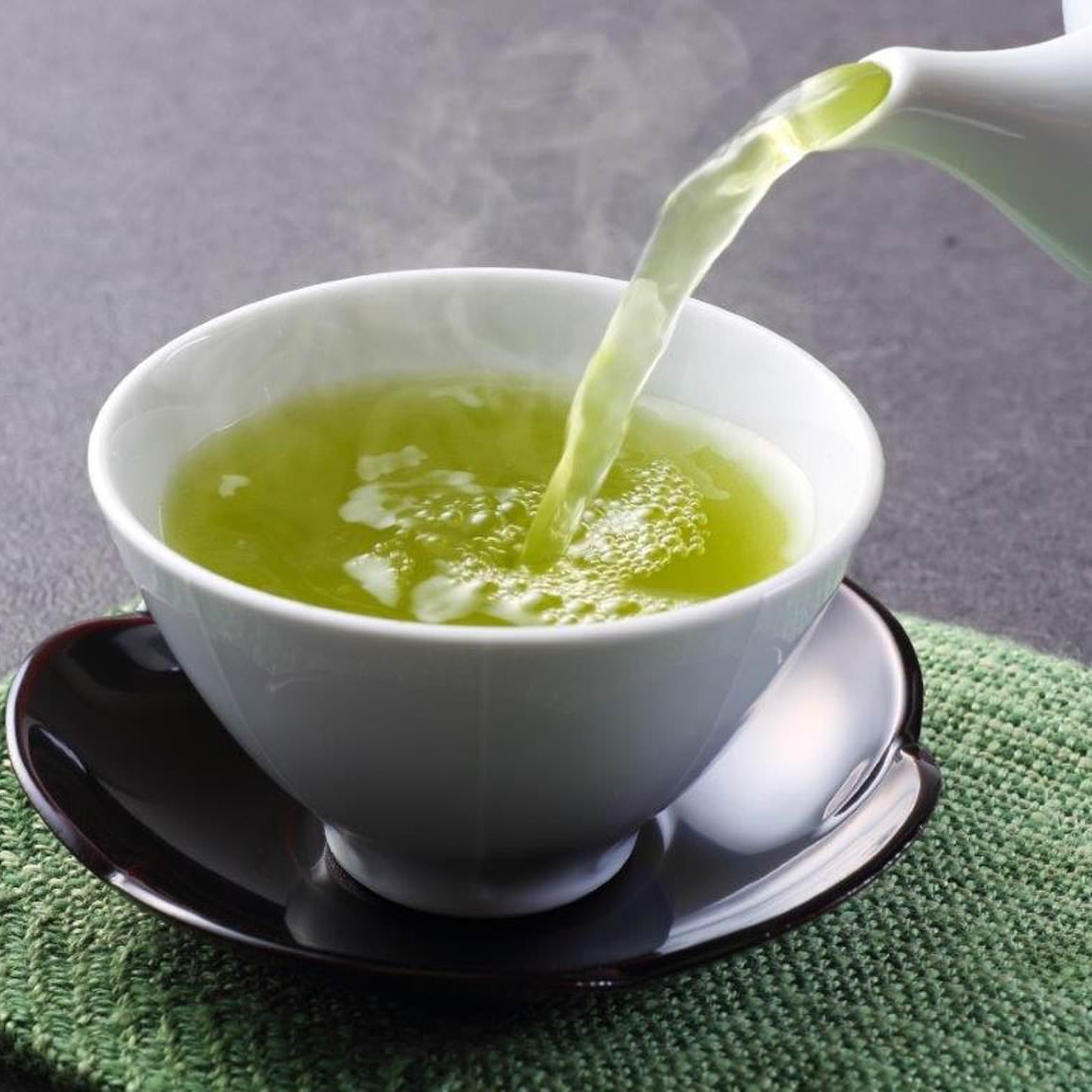 SERIES 11 (2018) / GREEN TEA There are strong and valid arguments to be made for it’s detoxing qualities.  It is good for you, cleans up your insides and offers renewal But you can’t avoid the fact that it is basically just cloudy water, especially next to.....
