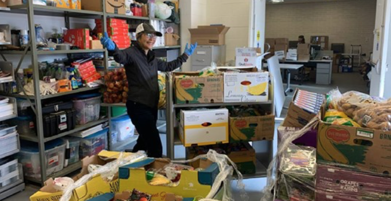 ReadersToEaters's tweet photo. Cheers to @torontolibrary! @blogTO Toronto is turning #PublicLibrary branches into #FoodBanks https://t.co/PJuQXyccqh #LibraryFoodHub #FoodAccess @ALA_PLA @sljournal https://t.co/FL3cxQAt89