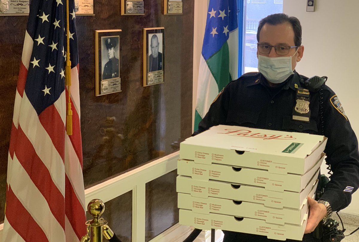 NYPD19Pct's tweet image. Huge thank you to our very own Community Council for arranging a luncheon for our officers. 

The support we have received from our community over these last few weeks has been nothing short of amazing! Thank you, thank you, thank you!