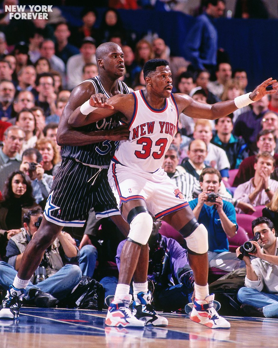 nyknicks's tweet photo. Couple of the best centers of all-time. 

#KnicksFlashback https://t.co/GGkKJlzvPT