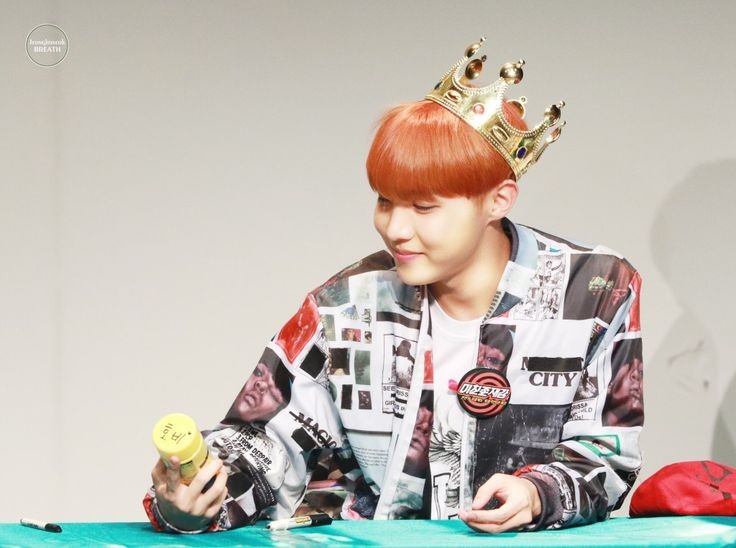 👑
