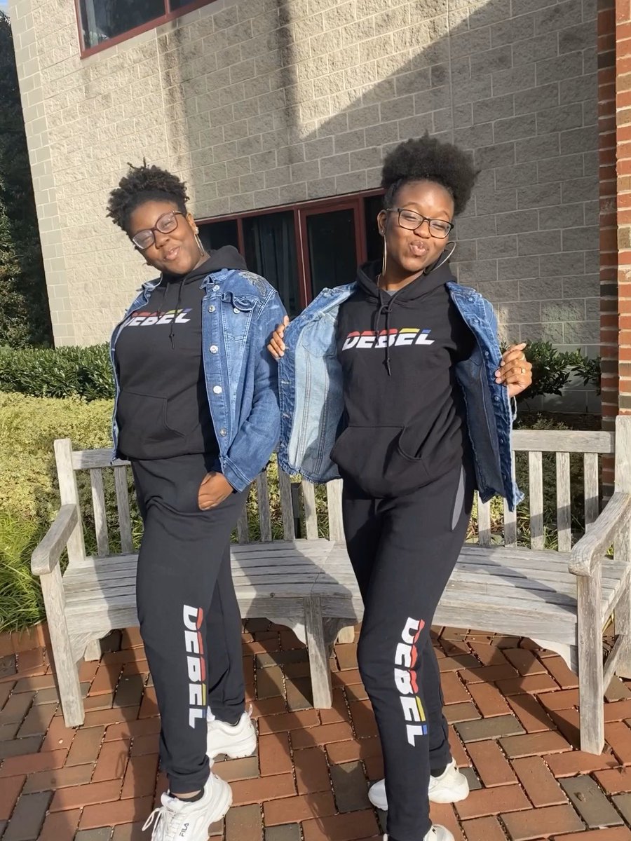 NubianMessage's tweet photo. Pleased to officially announce that your favorite dancing duo, Elikem Dodor and Ugonna Ezuma-Igwe, will be operating as your 20-21 Editor-In-Chief and Managing Editor! https://t.co/eXKYnY9NWO