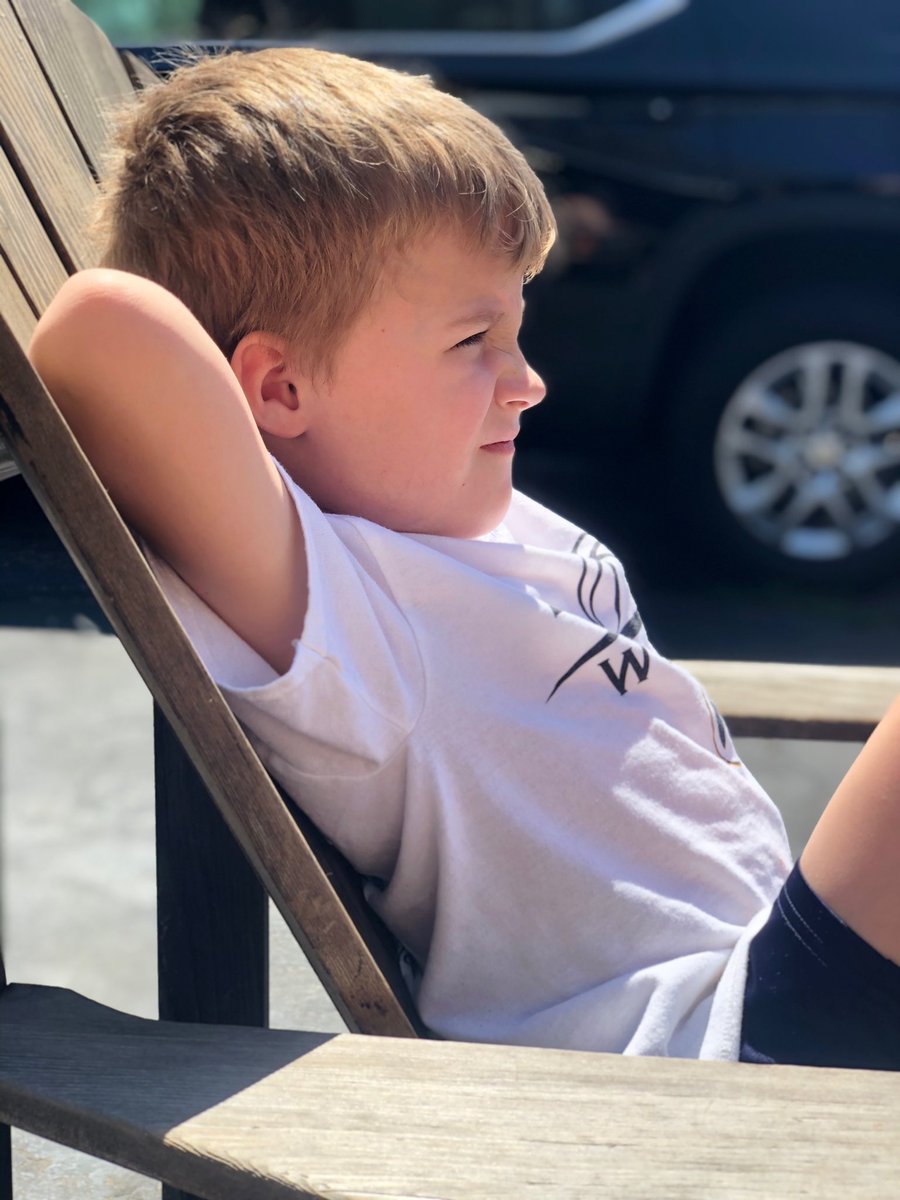 presentdayman's tweet photo. Live your best life. #present #lockdownextension #COVID19 #BoomerRemover https://t.co/a2tJ2aE2tR