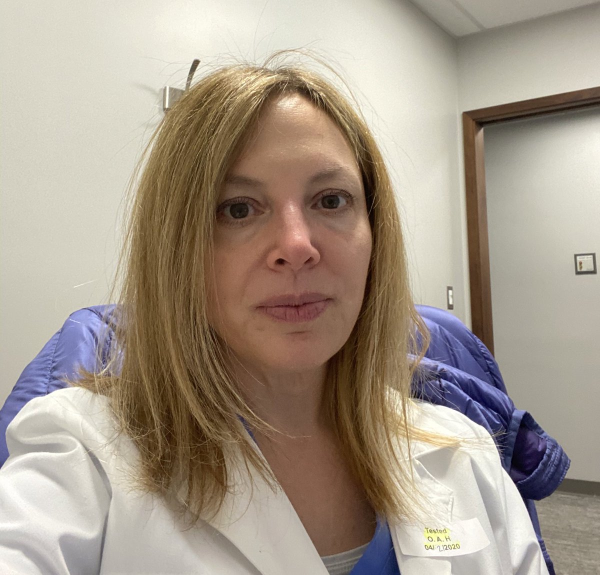 suffieldct's tweet photo. My name is Angela, and I'm a #PA practicing Orthopedic Surgery and Urgent Care Med in CT. I'm a part of the #PAsAreTheSolution campaign because I can't stand on the sidelines while patients die because of arbitrary red tape regulations #PAsRock #ImNotABot https://t.co/fH0SLz992K