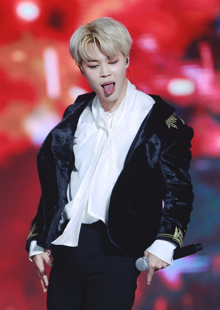 W A R N I N G: Do NOT open this thread if you can't control yourself over Jimin's stage performance 