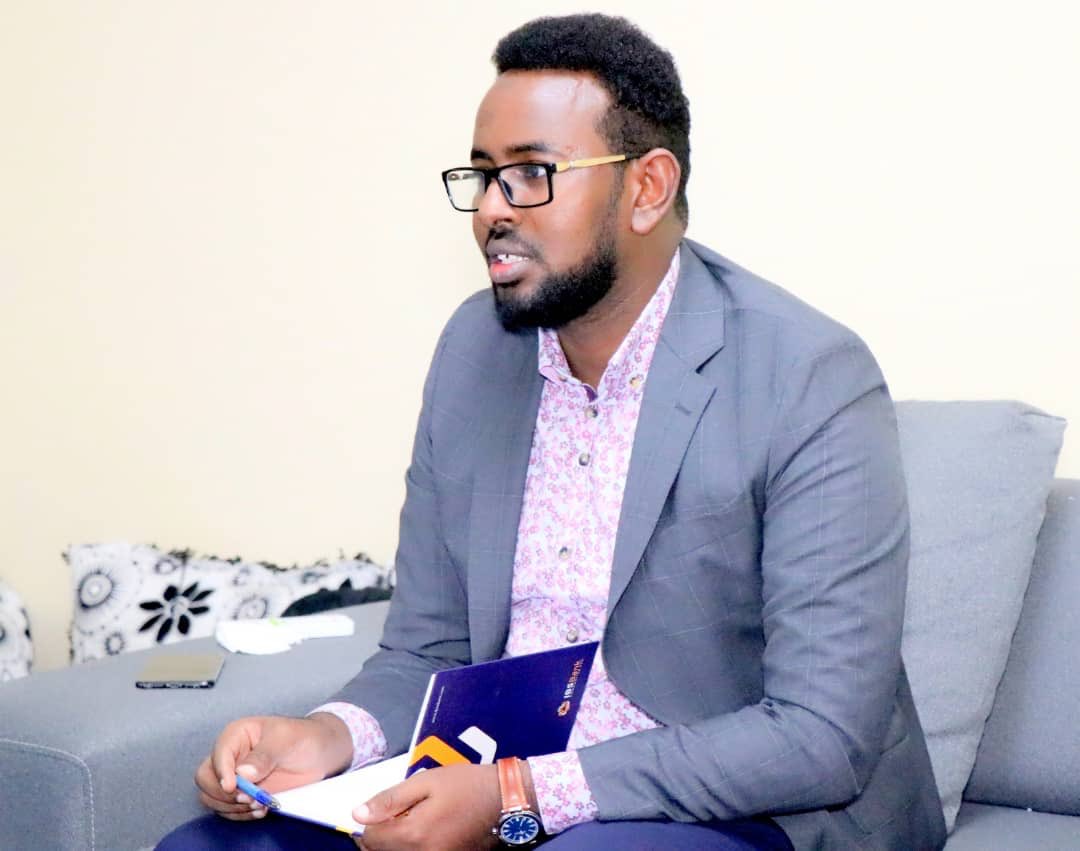 AyubIsmailYusuf's tweet photo. Iyadoo aan ka duuleyno siyaasadda badbaadada caafimaad ee xilligan jirto qatarta COVID19, isla markaana aan mudnaan siinayno shaqada qaranka, ayuu gudiga labada aqal ee baarlamanka ee dhamaystirka xeer doorashooyinku yeeshay shir fogaan-arag ah (video conference).
@UNSomalia https://t.co/qKiwN4vbgi