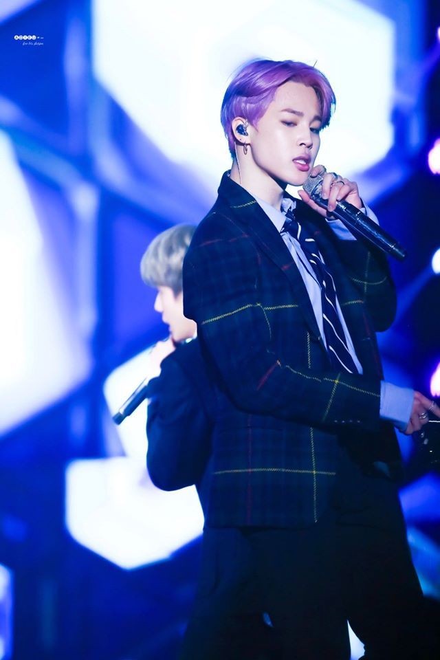 W A R N I N G: Do NOT open this thread if you can't control yourself over Jimin's stage performance 