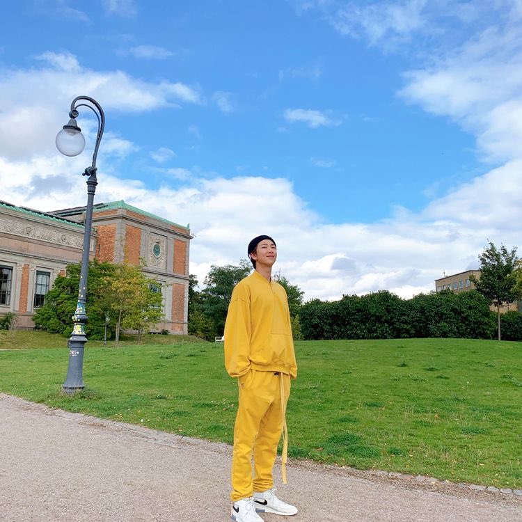 namjoon pics tweet media