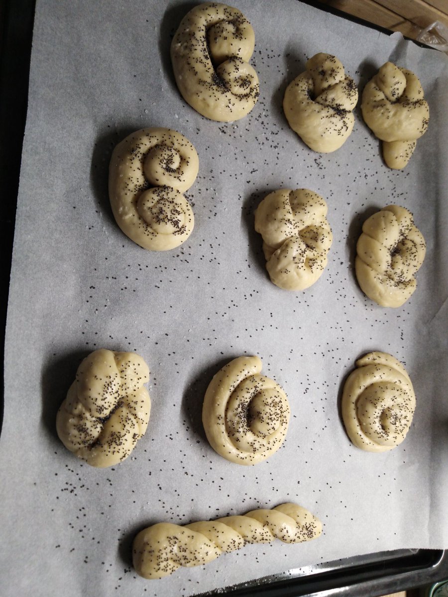 vesnicka_kocka's tweet photo. Nejlepší čas na jidáše... Brou!
#EasterAtHome #velikonoce #postaru #jidas https://t.co/XUIP8oHgQ4