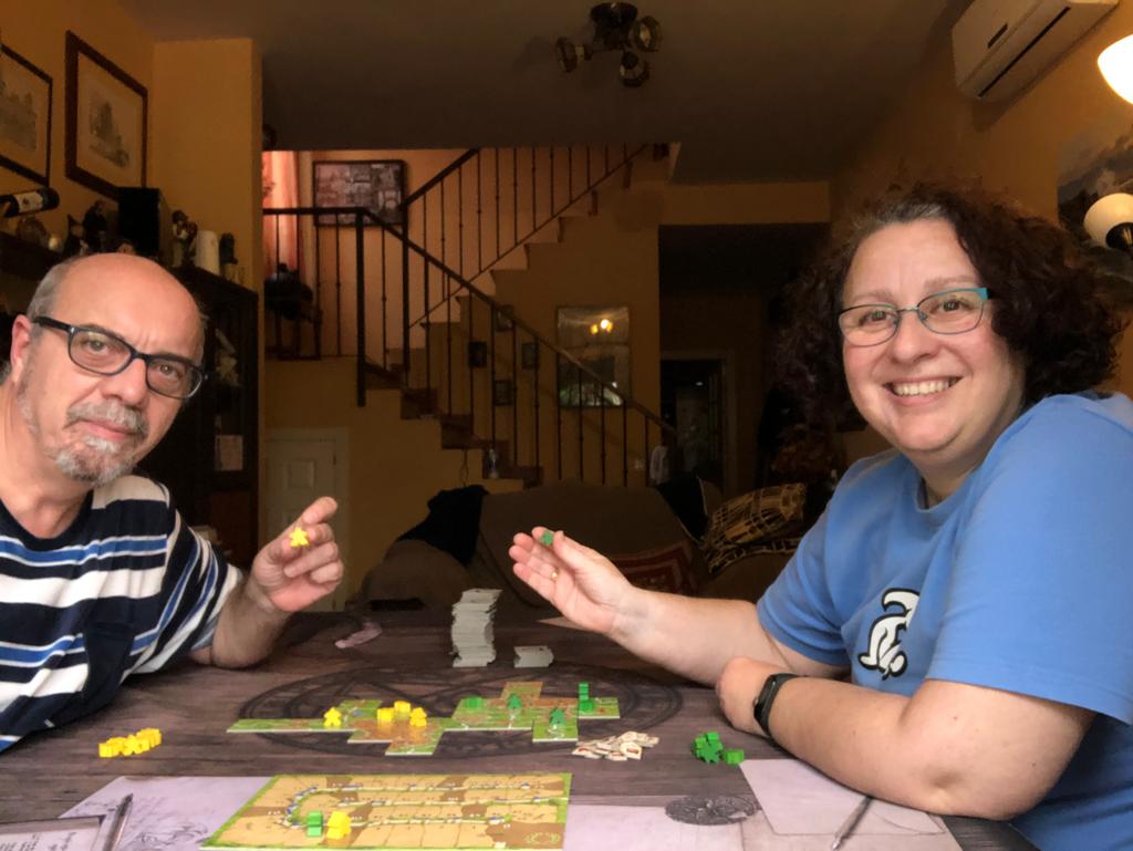 ...y seguimos disfrutando de nuestras tardes de confinamiento... semana santa atípica....y nosotros seguimos sumando!!!
Martes Santo...Cryptid!!
Miércoles Santo.
...Carcassone!!....mañana...
<a href="/riosdejerez/">The Meeple's Family</a> ,
<a href="/EQuecuty/">ELENA</a>,
@ColegiolaLuna ,
<a href="/jugamosuna/">¿Jugamos una?</a>
<a href="/MisterSergioco1/">Mr Sergio Corbacho</a> ,
@