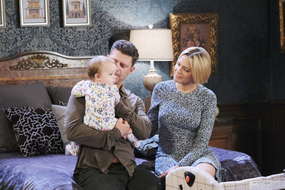 DaysPeacock's tweet photo. In the latest #DAYS, Nicole and Eric wait for Sarah to come out of surgery so they can tell her about the baby switch. https://t.co/ZsCmiozQaB https://t.co/DCd0k9vXv6