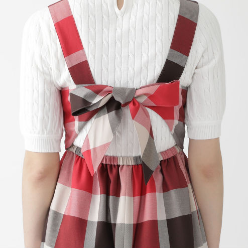 Blue Label Crestbridge No Twitter バックコンシャス タイトシルエットのワンピースは いつものクレストブリッジチェックを新鮮な表情に 今の時期はニットやカットソーをインに合わせて 夏がきたら1枚で着たい T Co Fqhyib4i12 ブルーレーベル