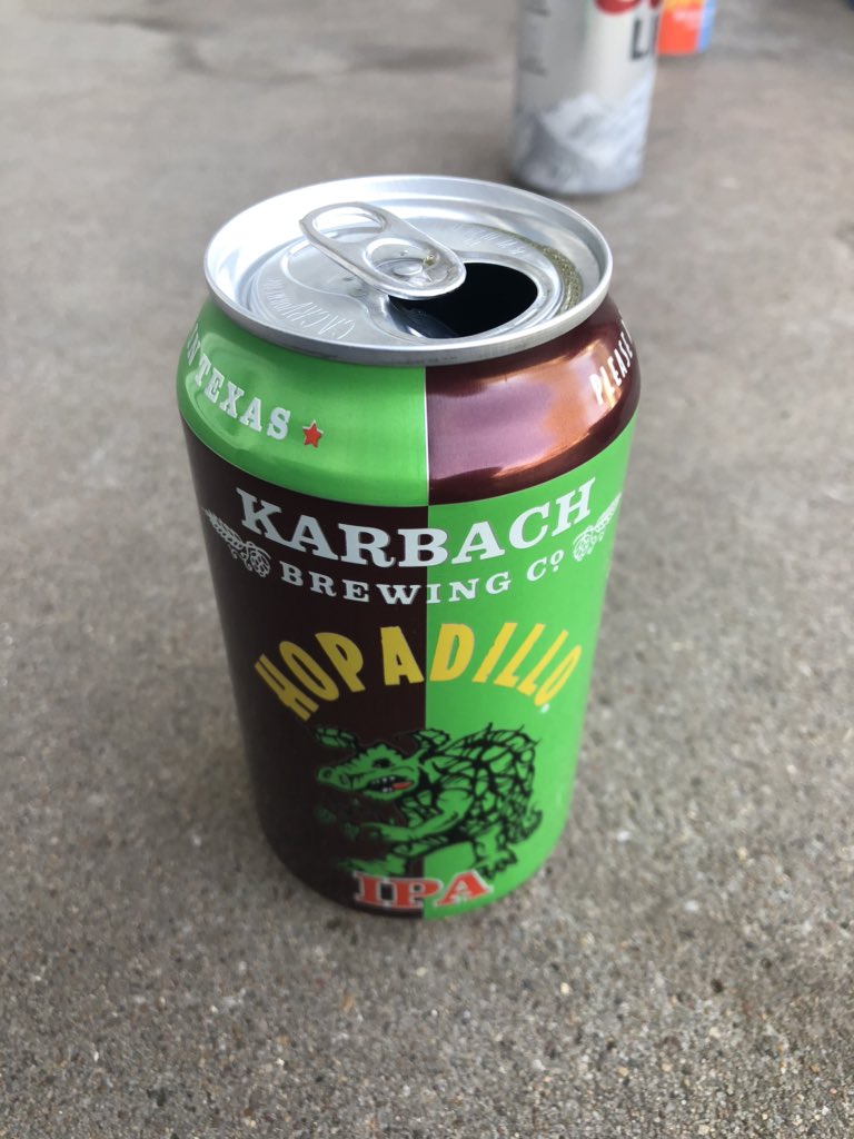 katiefrausto's tweet photo. Porch beers are what we do now. 🍺🍺🍺🍺 @karbachbrewing #karbach #hopadillo #QuarantineLife https://t.co/SGnOCxFwyN