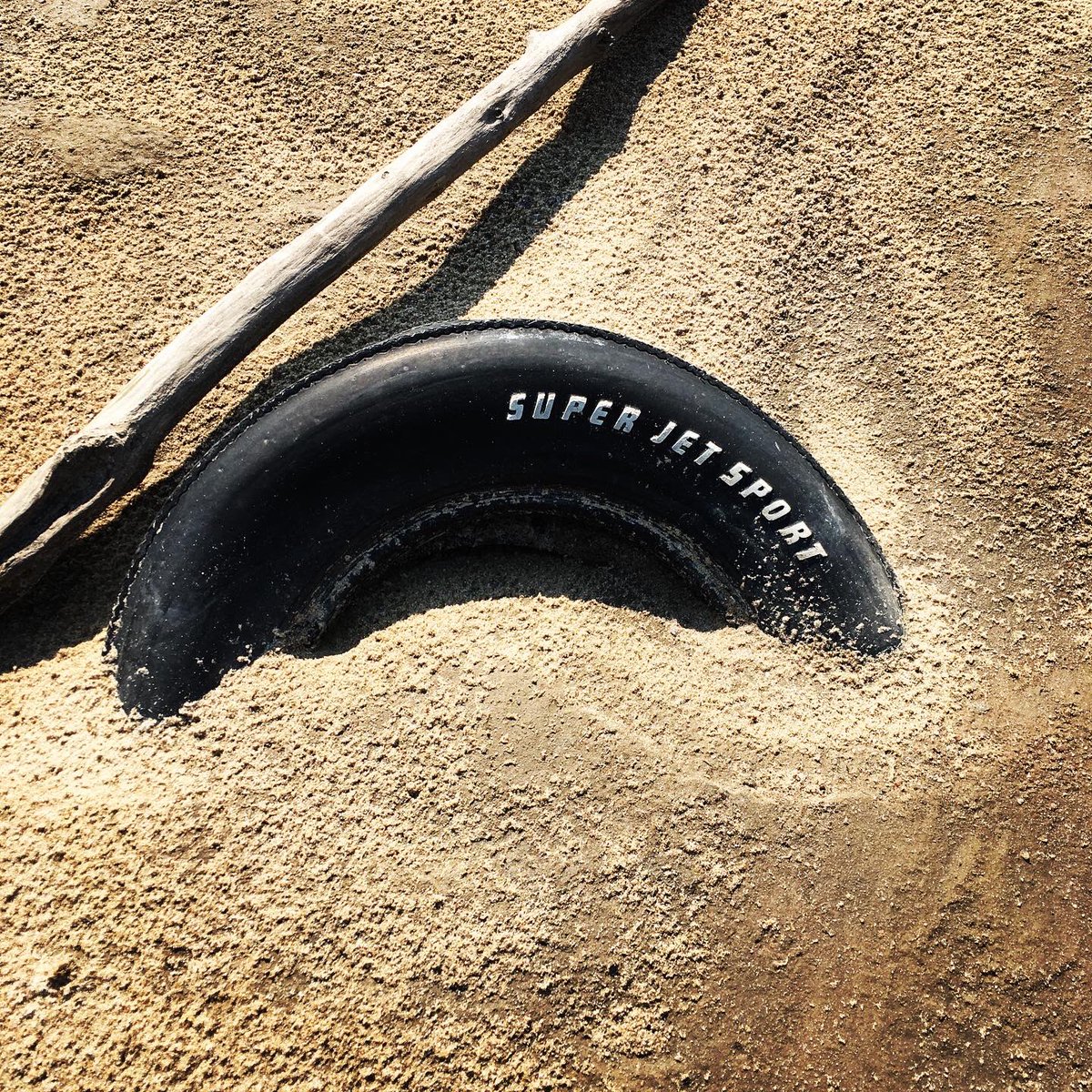 FriendsoftheKaw's tweet image. Checked out the tire sandbar today on the Kansas River west is Eudora. Tune in tomorrow for our next KAW MINUTE video to learn more about the tire sandbar and our plans to clean it up!
#kansasriver
#sandbars
#getoutside