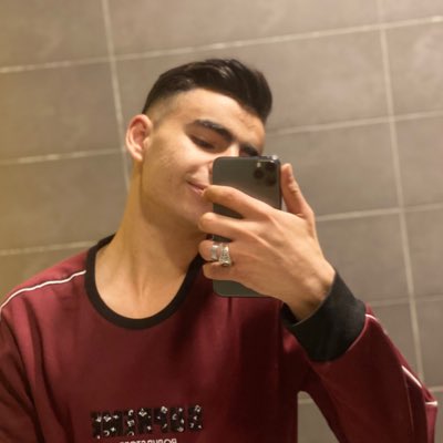 moodyreffat's tweet photo. #NewProfilePic https://t.co/XH3Z8NYnPn