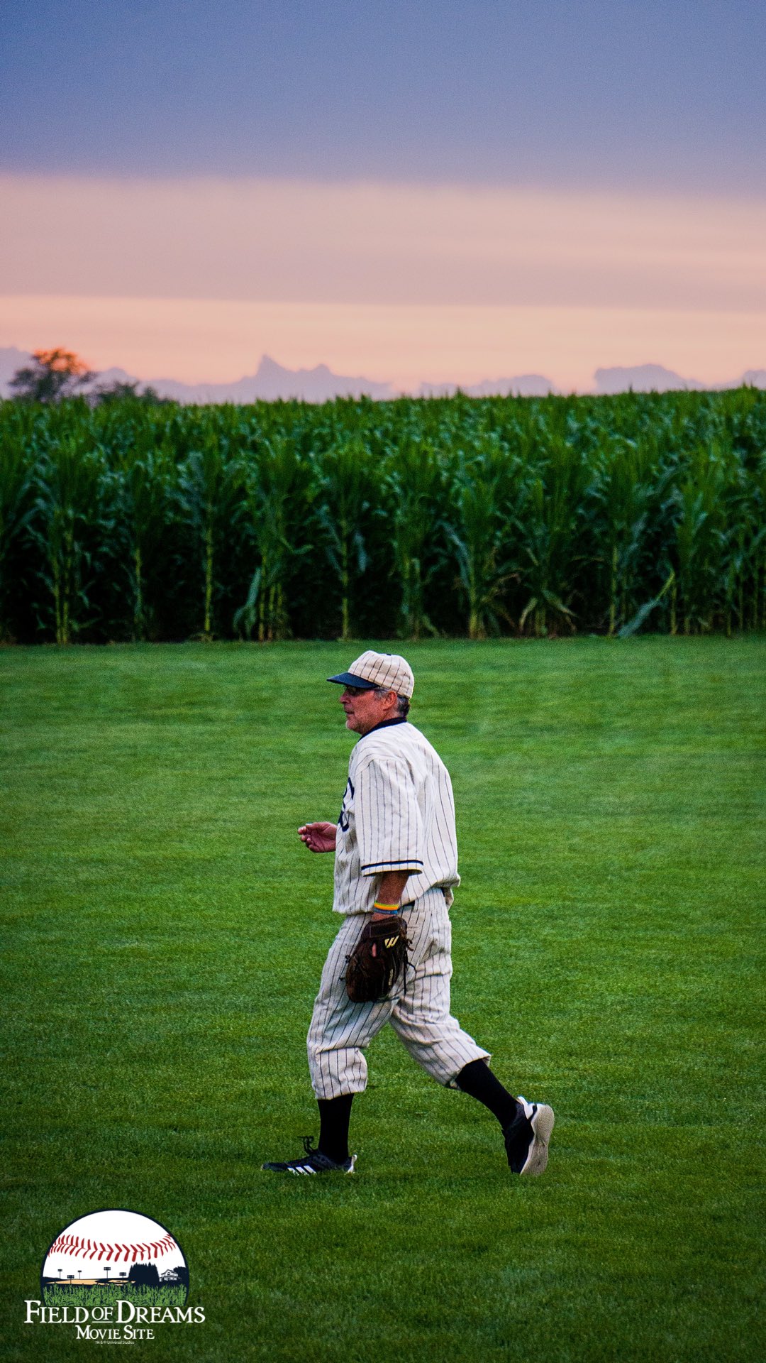 Field of Dreams Movie Site on X: Wallpaper Wednesday! Wallpaper below.  Keep a little piece of Field Of Dreams magic in your pocket at all times.  #Iowa #Baseball #MLB  / X