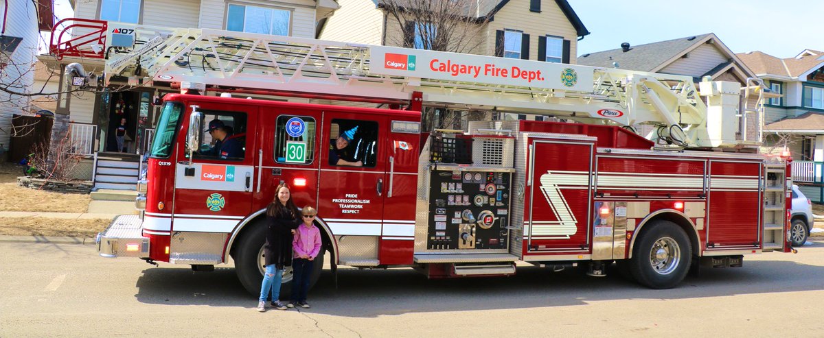 GJM1978's tweet photo. A huge thank you to @CGYFireFighters #station30 for the #birthday visit today! #6yearoldbirthday #2020  #CoronaVirusCanada #YYC #firedepartment #firetruck #smiles https://t.co/0ofpaTBPNZ