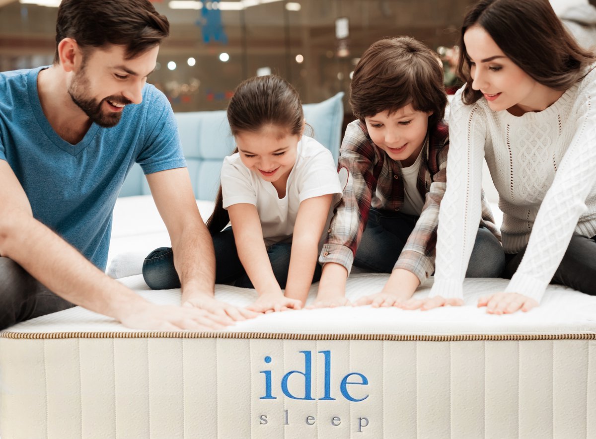IdleSleep's tweet image. Being held in quarantine with your entire family is the reason you need an Idle Mattress. Stay home, safe, and comfortable. Order yours now. 
.
#SleepIdle #MadeInUSA #JustAddSleep #NightNight
