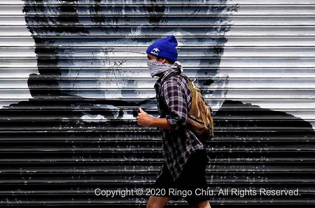 ringochiu's tweet photo. Effective Friday, Los Angeles mandates face coverings... #covid19 #coronavirus #pandemic2020 #maskorder #mask #hollywood #lachinatown #streetphotography #leicala #leicastreetphotography #leicacolorphotography #leicam…

📸 https://t.co/d3EZFTTFe1 via https://t.co/tFiRvDvplH https://t.co/Q187lsVjPm