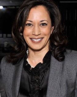 Sen.  #KamalaHarris is a history-maker. Her life’s work has been fighting injustice and now fighting for the people in COVID-19. She’s a leader focusing on the disproportionate impact from COVID19 on Black people & the need to address it.  #BlackWomenLead 3/10