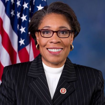 Rep.  #MarciaFudge re  #Covid_19 “This crisis is creating inequality while exacerbating long-standing injustices....!” Fudge, a former mayor of Warrensville Heights in Ohio, also sponsored HR125 Police Training & Independent Review Act.  #BlackWomenLead 5/10